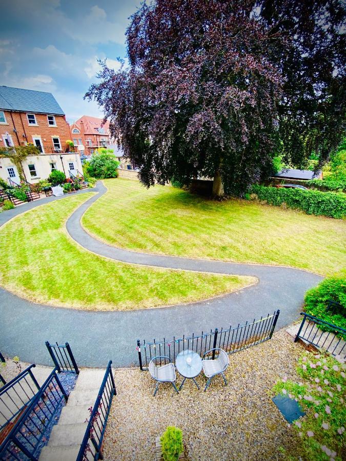 Modern Ground Floor Apartment With Free Parking Very Near Centre Ripon Exterior photo